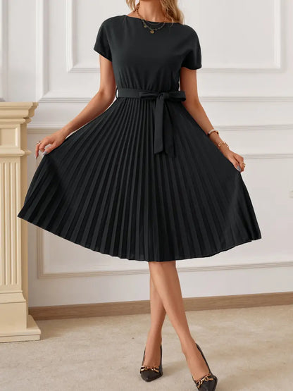 Women's Luxurious Solid Colour Pleated Dress | Ideal for Summer