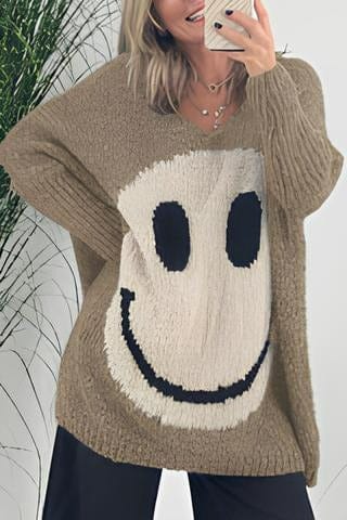 Tina - Sweater - Casual - Smiley Print - Ideal for Winter