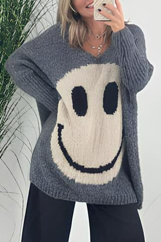 Tina - Sweater - Casual - Smiley Print - Ideal for Winter